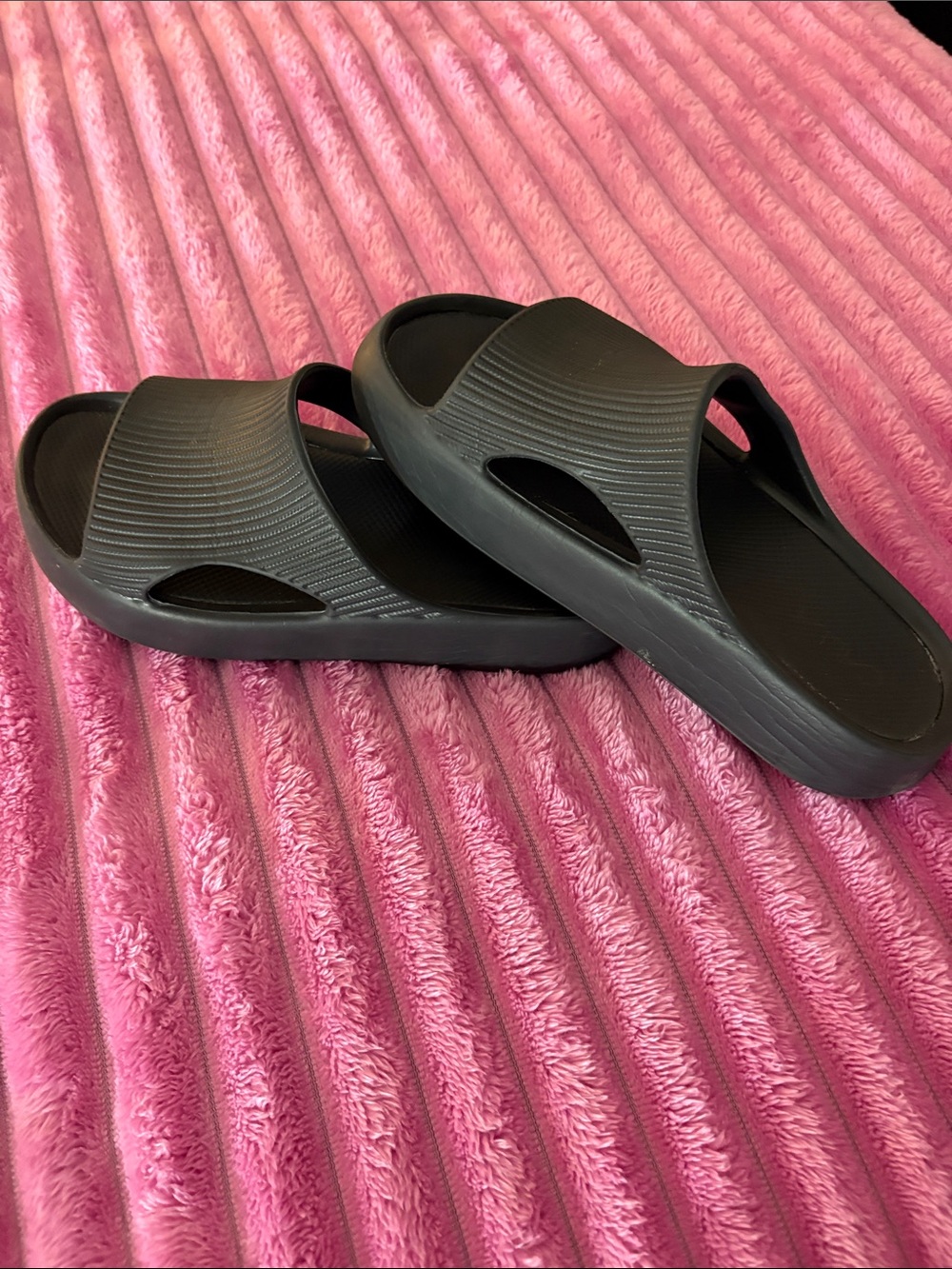 Minimalist Black Slide Sandals
